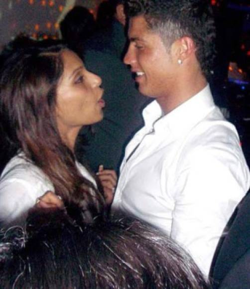 'Cuando Cristiano Ronaldo terminó de abusar sexualmente de la demandante, le permitió salir de la habitación asegurando que estaba arrepentido y que normalmente era un caballero', precisó el abogado de la modelo al relatar supuestamente lo ocurrido.