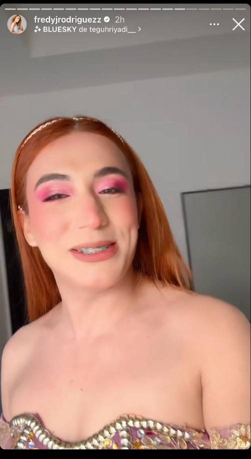 Y asegura que todo lo hace para entretener a sus fans. 