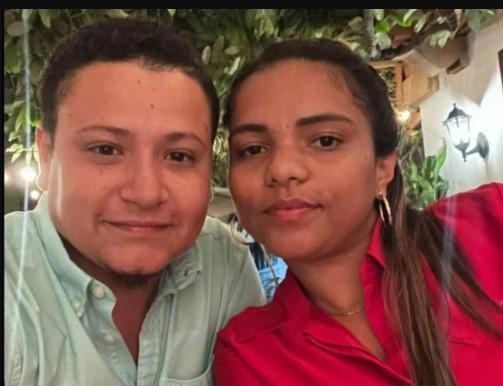 ¡Encadenados! Fotos de esposos acusados de matar a amigos en El Progreso al llegar a los juzgados