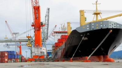 Más del 80% de la carga que entra y sale del país por los distintos puertos circula por Puerto Cortés.