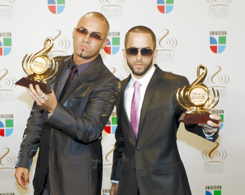 Glamour y elegancia en Premios Lo Nuestro