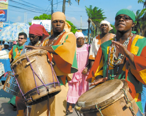 Derroche de alegría en carnaval de La Ceiba