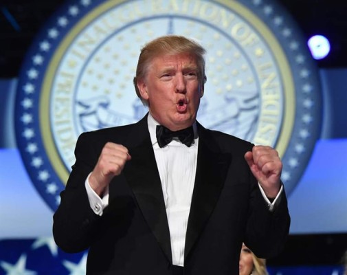 Atrás los aplausos y discursos, comienza la 'era de Trump'