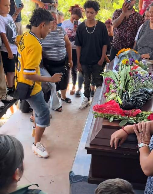 Con bailes al ritmo del tra, tra despiden a joven asesinado en Tegucigalpa