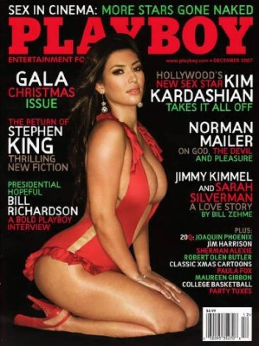 Kim Kardashian, quien posó para Playboy en 2007, rindió tributo en Twitter al fallecido mogul: 'RIP al legendario Hugh Hefner! Estoy tan orgullosa de haber formado parte del equipo de Playboy! Te extrañaremos mucho! Te quiero Hef! Xoxo'.