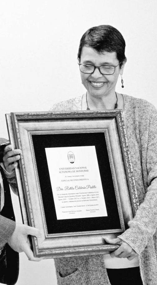 El actual rector, Francisco Herrera señaló que es un mérito extraordinario para la Unah denominar el año 2024 como un reconocimiento a ella.