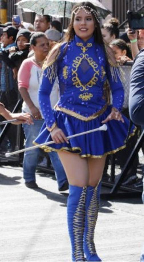 Larissa Henríquez cautivó con el instituto Moderno de Tegucigalpa.