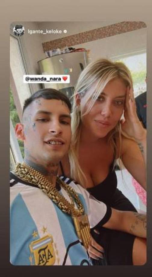 Actualmente, ambos se muestran más unidos que nunca, llegando al punto de ver partidos de la Scaloneta juntos y en compañía de Jamaica, la hija del cantante y Tamara Báez.