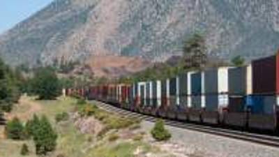 ACOMPAÑA CRÓNICA GUATEMALA CANAL GUA01. CIUDAD DE GUATEMALA (GUATEMALA), 03/08/2013.- Fotografía cedida por la entidad Corredor Interoceánico de Guatemala hoy, sábado 3 de agosto de 2013, de un ferrocarril de contenedores que formará parte del Corredor. Guatemala pretende entrar a competir en las grandes ligas del transporte mundial de mercancías y arrebatar una tajada del mercado al Canal de Panamá con un corredor seco, que empezará a construir en abril del próximo año y en el que empresarios locales invertirán 12.000 millones de dólares. EFE/Corredor Interoceánico de Guatemala/SOLO USO EDITORIAL/MÁXIMA CALIDAD DISPONIBLE