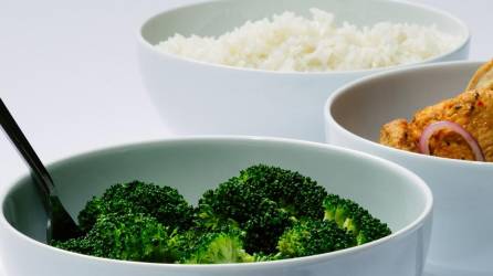 Se ha demostrado que comer verduras primero sería beneficioso para personas con diabetes.