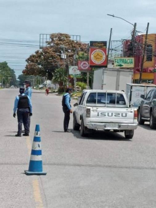 En los puntos de salida y entrada de La Ceiba también se realizaron operativos por parte de la Policía.