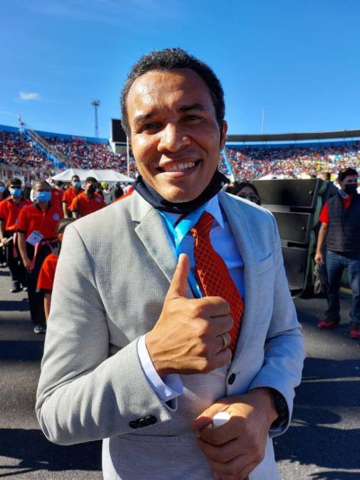 Jugador del Olimpia presente: Deportistas que llegaron a la toma de posesión de Xiomara Castro
