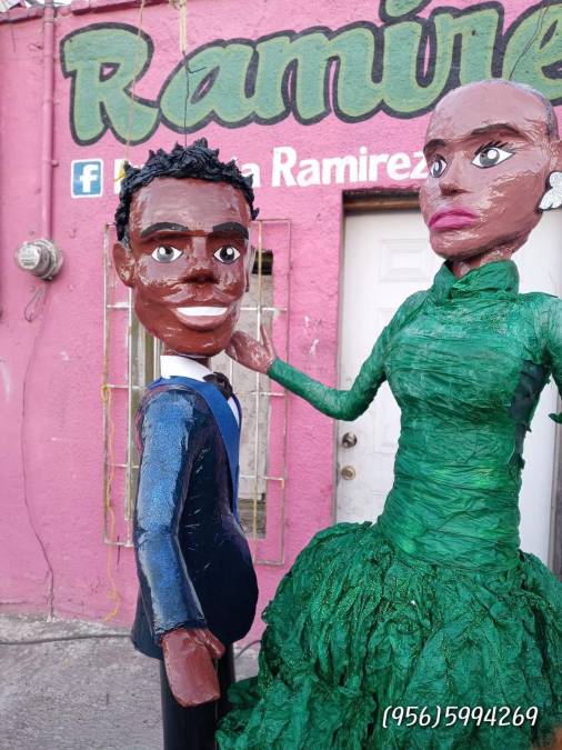 Los empresarios mexicanos también crearon una piñata de Jada Pinkett Smith. 