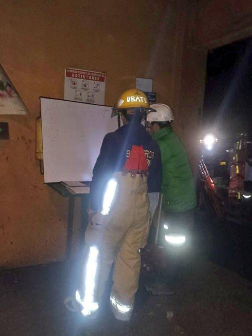 La Agencia Nacional de <b>Minería</b> (ANM) indicó en Twitter que dos trabajadores fueron “rescatados con vida”. 