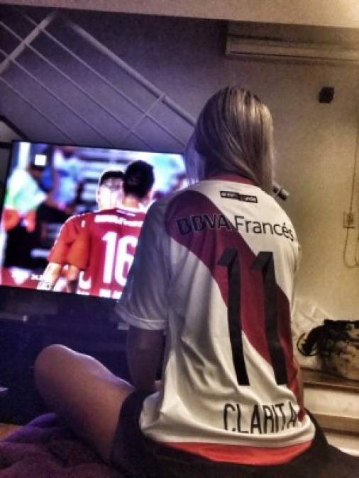 La joven es hincha de River Plate, club donde nació Mascherano.