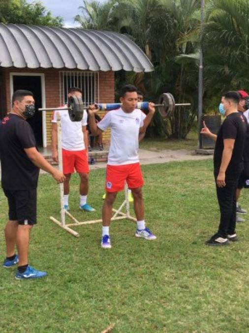 El volante contención Allan Banegas ya ha empezado a trabajar con el Olimpia en el inicio de la pretemporada. Es el nuevo fichaje de Pedro Troglio después de que el jugador saliera del Marathón.