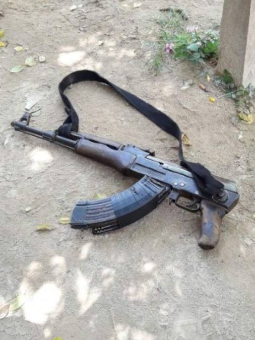 Un fusil Ak-47 decomisado en los operativos antipandillas en El Negrito, Yoro.