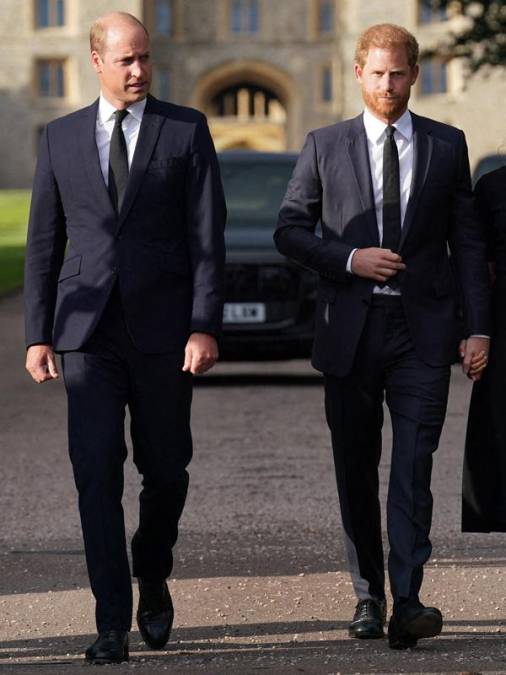 La presencia de los duques de Sussex ha sorprendido a la multitud y a los medios, después de que Meghan Markle acusara en una entrevista a la familia real de racismo y dijera que no fue bien tratada tras su boda con el príncipe Harry.