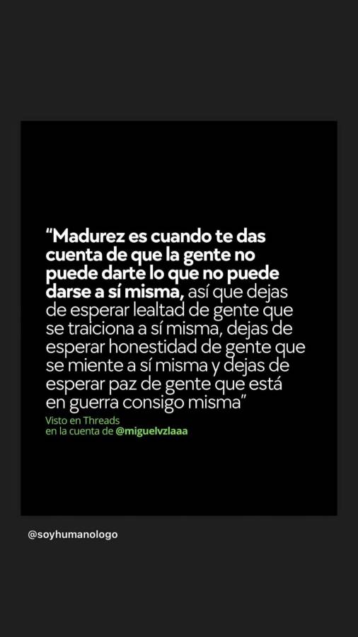 Este mensaje compartió Dulce María primero y luego por Christopher Uckermann en sus historias de Instagram.