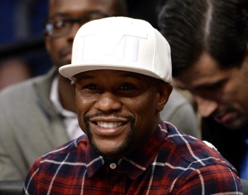 Mayweather elogia a su rival McGregor para promocionar atípica pelea