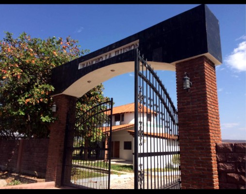 El imperio de los 100 millones de dólares de Los Caballeros Templarios