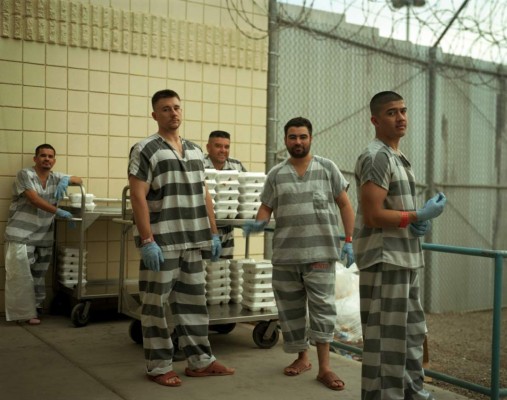 Más de 1,700 presos entregará Estados Unidos a Migración