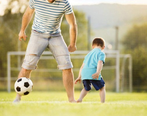 Cómo prevenir lesiones en los niños al jugar fútbol