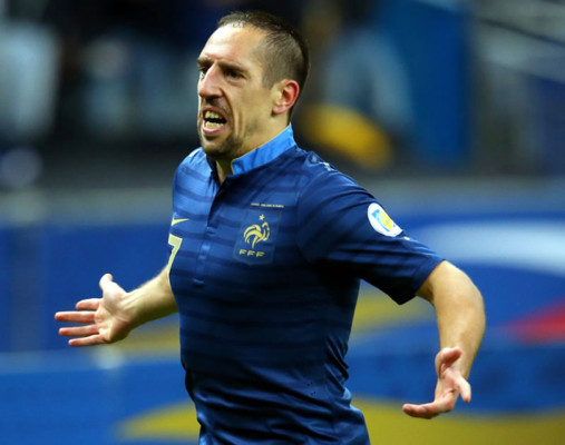 Francia, en manos de Ribéry
