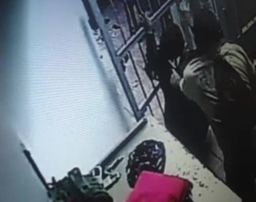 Honduras: Video muestra asalto a agencia bancaria en Santa Bárbara