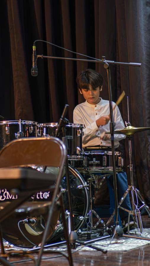 La percusión figuró entre las presentaciones artísticas de la gala.