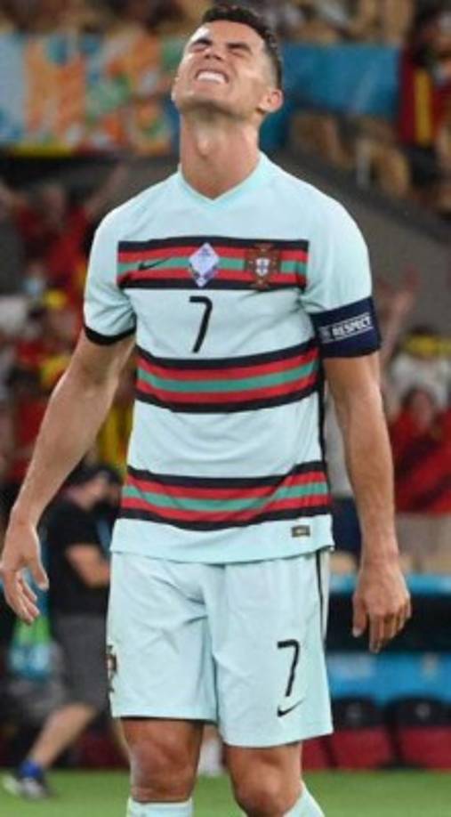 Cristiano Ronaldo ha quedado por fuera del 11 ideal de la Eurocopa en una decisión que ha generado todo tipo de comentarios. El crack luso fue el goleador de la competencia con cinco goles, pero no le ajustó para ser tomado en cuenta.