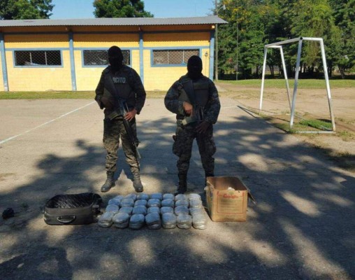 Fusina decomisa 55 kilos de marihuana en bus en Sabá, Colón