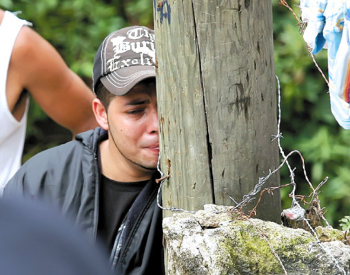 Familia muere soterrada