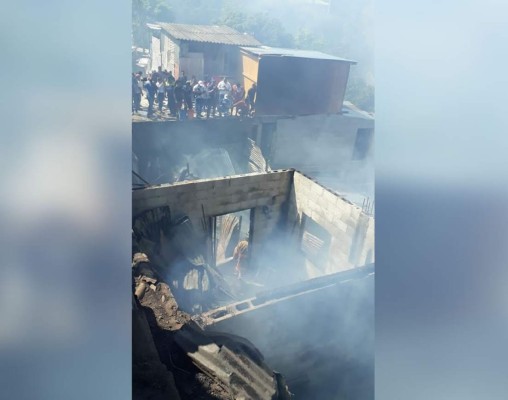 'Se me quemó mi niña': padre de Emely quien murió en el incendio