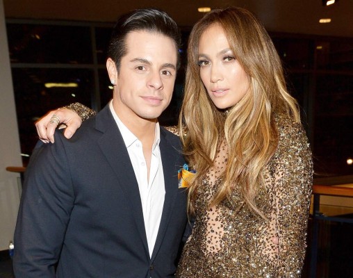 JLo le consigue a Casper Smart papel en su serie de TV