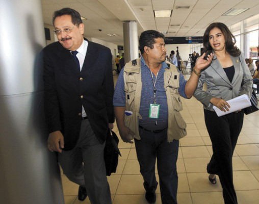 'Dinero robado está en cuentas bancarias”: Reich