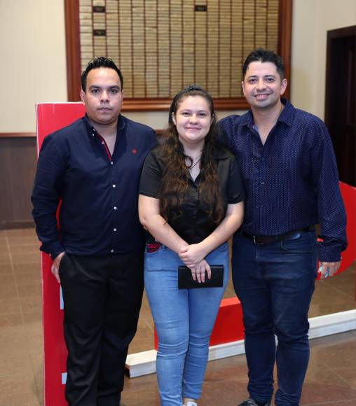 Germán Alvarado, Lesly Gutiérrez y Mario Figueroa