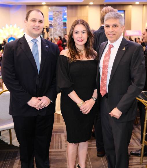 Roberto Facussé, Karina y Ricardo Jaar