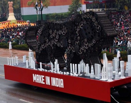 Obama preside desfile patriótico en India  