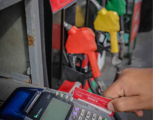 Caída del crudo redujo factura petrolera en $206 millones