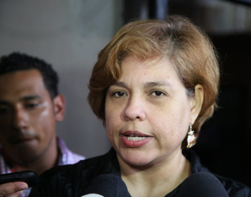 En edificio en ruinas funciona el Centro Pedagógico El Carmen