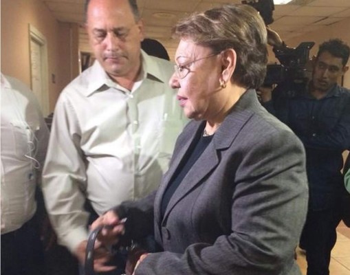 Madre de Javier Pastor denuncia que policías golpearon a su hijo