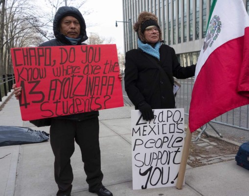 'El Chapo' cruzó miradas con su esposa, pero un juez le negó la visita conyugal