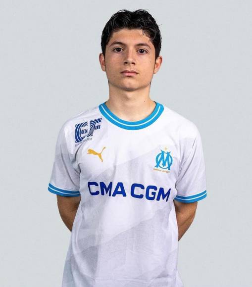 El Olympique de Marsella ha fichado a Francesco Gattuso, hijo de Gennaro, para su cantera. Es centrocampista, como el padre, y tiene 17 años, esto lo informa Sky Sport.