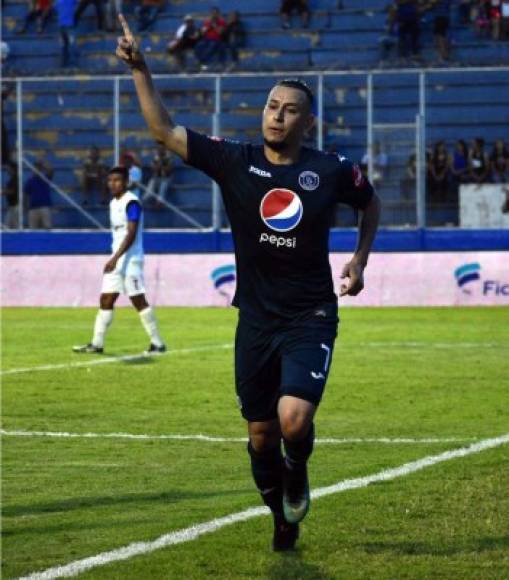 Erick Andino celebrando su gol contra el Honduras Progreso.