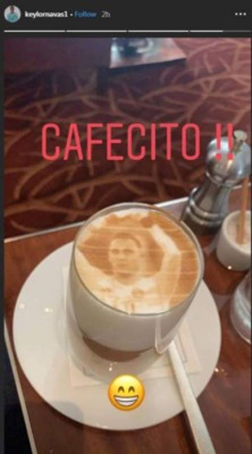Una de las cosas que más disfruta Keylor cuando no tiene partidos es la hora del café y así lo presume en sus redes sociales.