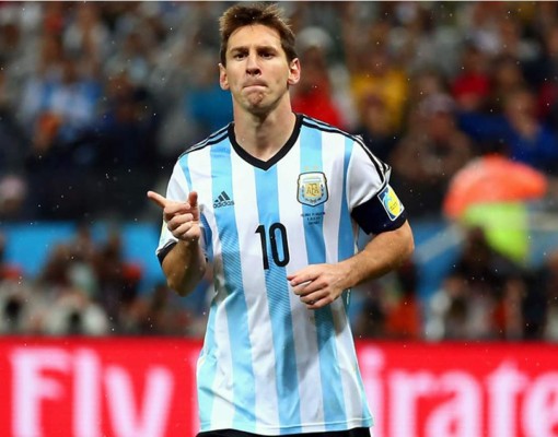 Un Lío en Río de Janeiro con la mira en la copa del mundo