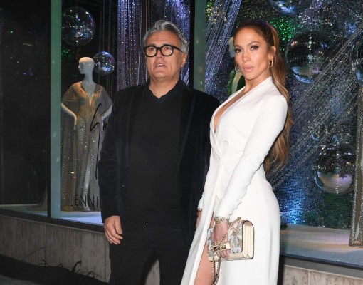 Jennifer López lanza una nueva colección de zapatos