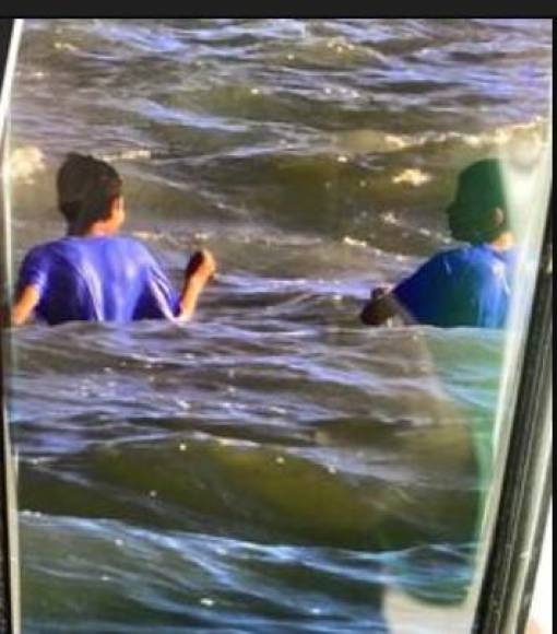 El 5 de marzo la familia ya reunida en Houston decidió irse de playa a Galveston, Texas, en término de segundo los pequeños desaparecieron.