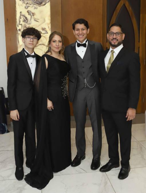 El juvenil glamur de los Seniors de la Seran School